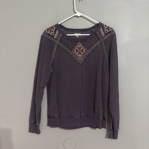 Ecote Tops - ECOTE | URBAN OUTFITTERS | Distress Washed Embroidered Studded Boho Sweatshirt S